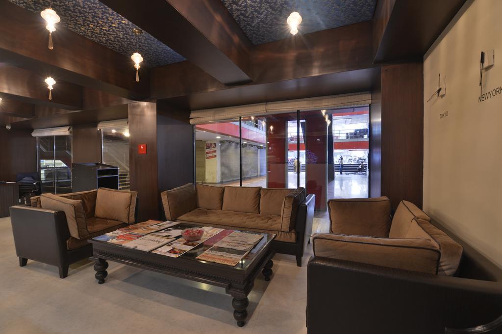 Hotel The Golden Oak à Rāipur Extérieur photo